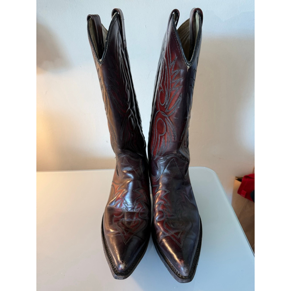 Men's Vintage Burgundy Cowboy Boots (made in Texas), Size 10B - Picture 2 of 7